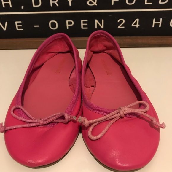 Pink leather flats. - Picture 2 of 5